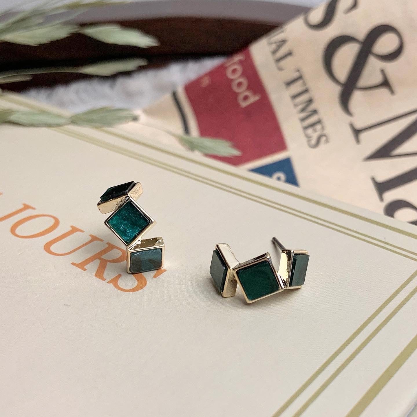 Colorful Mother Of Pearl Small Hoop Earrings - MARMELO USA