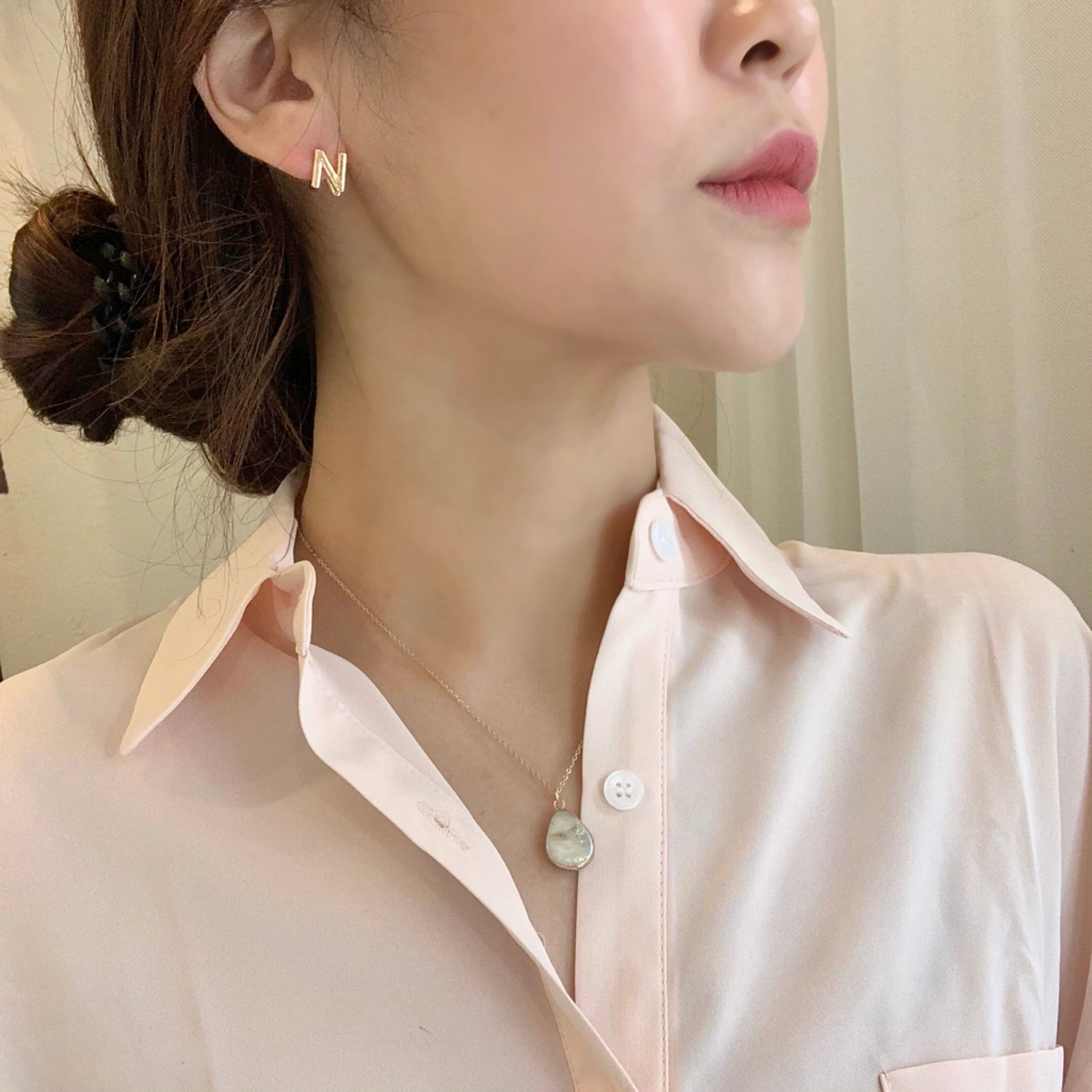 Initial Huggie earrings - MARMELO USA