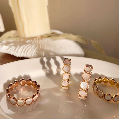 Rose Gold &amp; Gold Rim Tiered Mother Of Pearls Ring Band - MARMELO USA