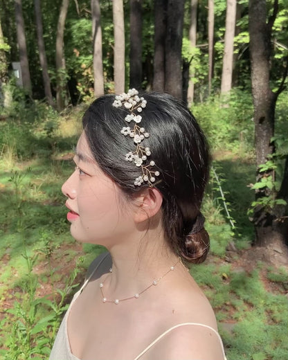 金色长珍珠和花卉新娘发夹带