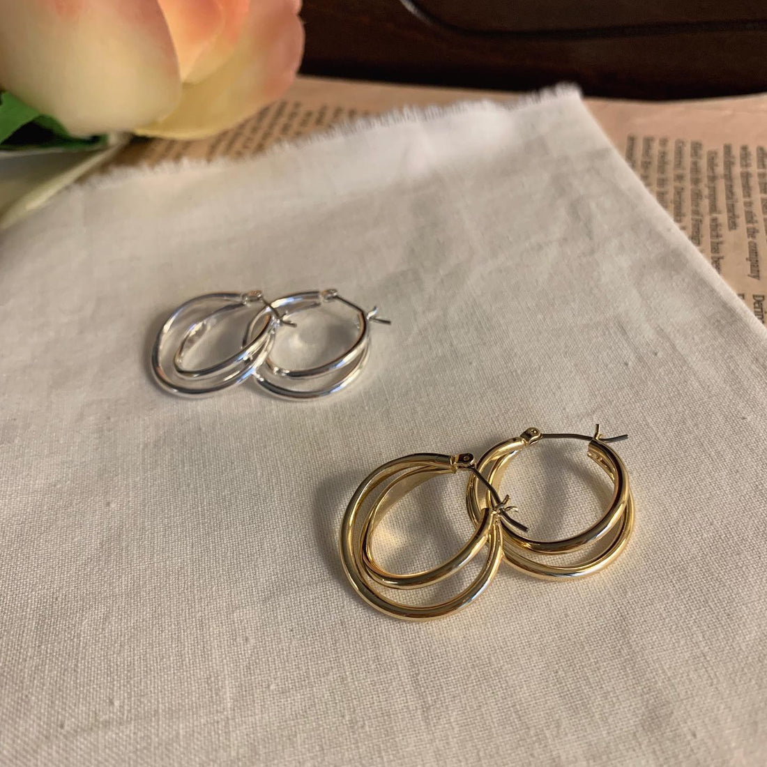 Minimalist Double Hoop earrings - MARMELO USA