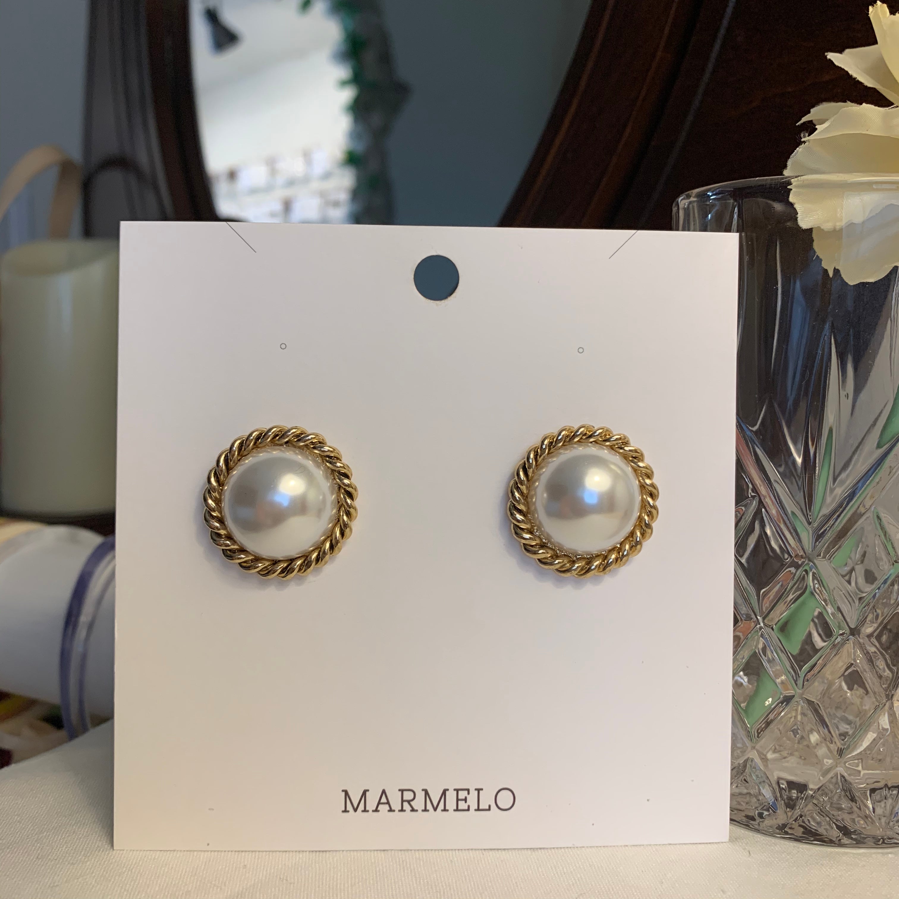 Classic Gold Rim Big Pearl stud earrings - MARMELO USA