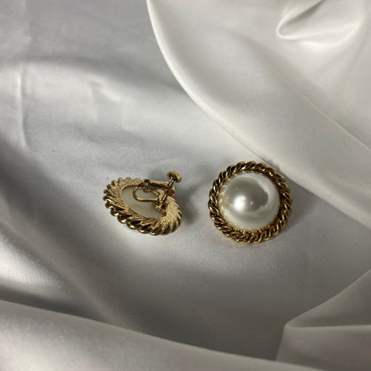 [Clip on] Classic Gold Rim Big Pearl Clip on earrings - MARMELO USA